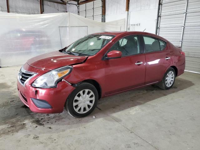  NISSAN VERSA 2019 Красный