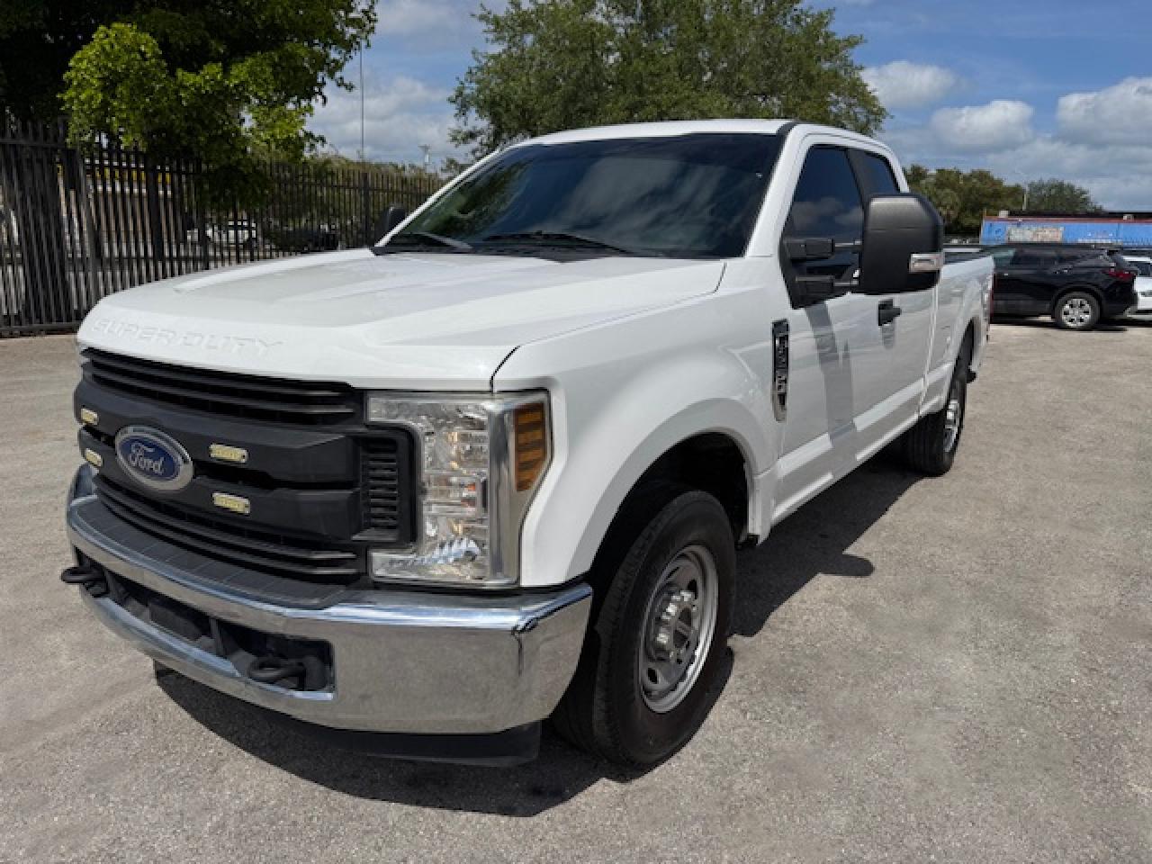 2019 Ford F250 Super Duty for Sale in Opa Locka, FL - Water/Flood