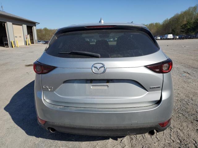  MAZDA CX-5 2021 Srebrny