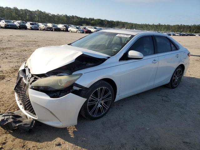 Седаны TOYOTA CAMRY 2016 Белы