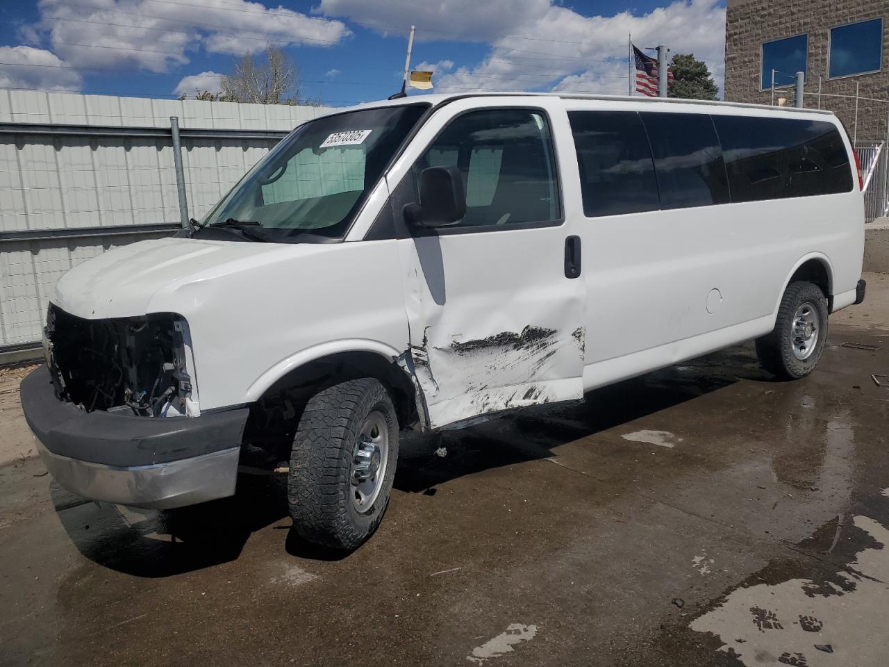 Littleton, CO에서 판매 중인 2015 Chevrolet Express G3500 Lt - Side