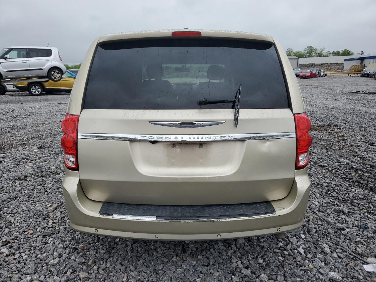 2011 Chrysler Town & Country Touring L VIN: 2A4RR8DG5BR633888 Lot: 51289215
