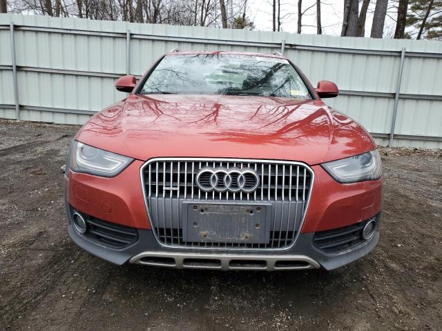 Parquets AUDI A4 2014 Czerwony