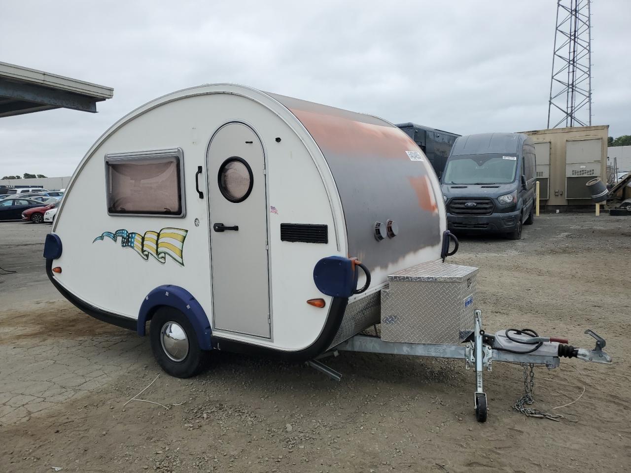 2004 'Other Heavy Equipment' Camper for Sale in Hayward, CA - Side