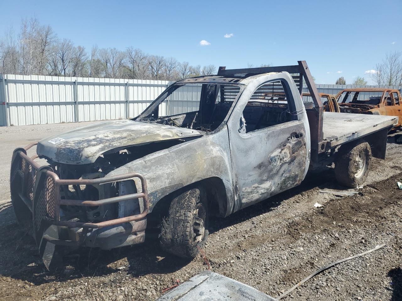 2008 Chevrolet Silverado K2500 Heavy Duty for Sale in Kansas City, KS - Burn