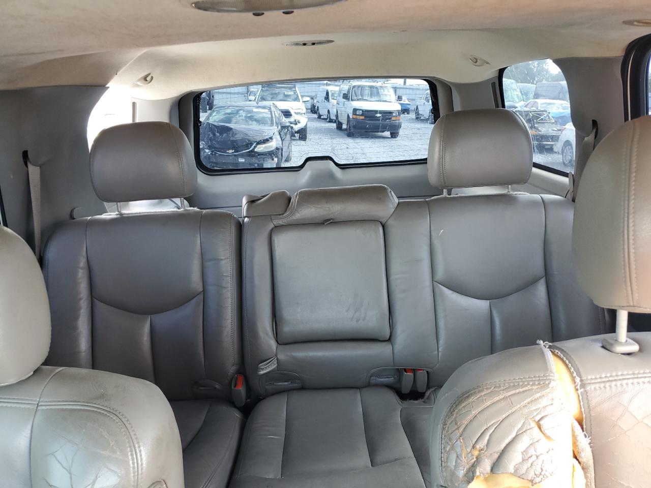 2003 Chevrolet Tahoe K1500 VIN: 1GNEK13T13R121655 Lot: 52484435