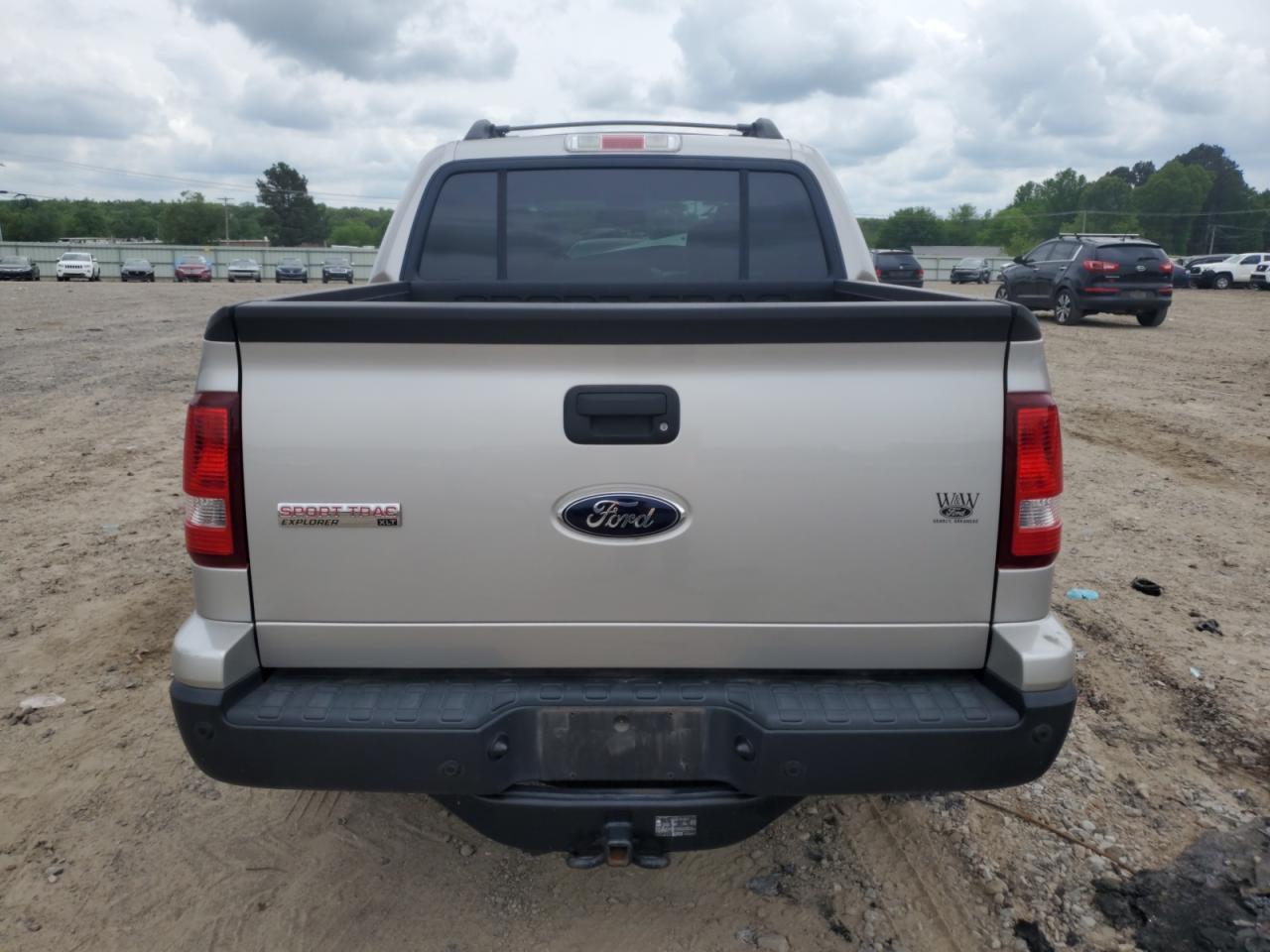 2008 Ford Explorer Sport Trac Xlt VIN: 1FMEU31E48UB33673 Lot: 54221075