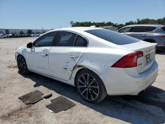 VOLVO S60 2016 Biały