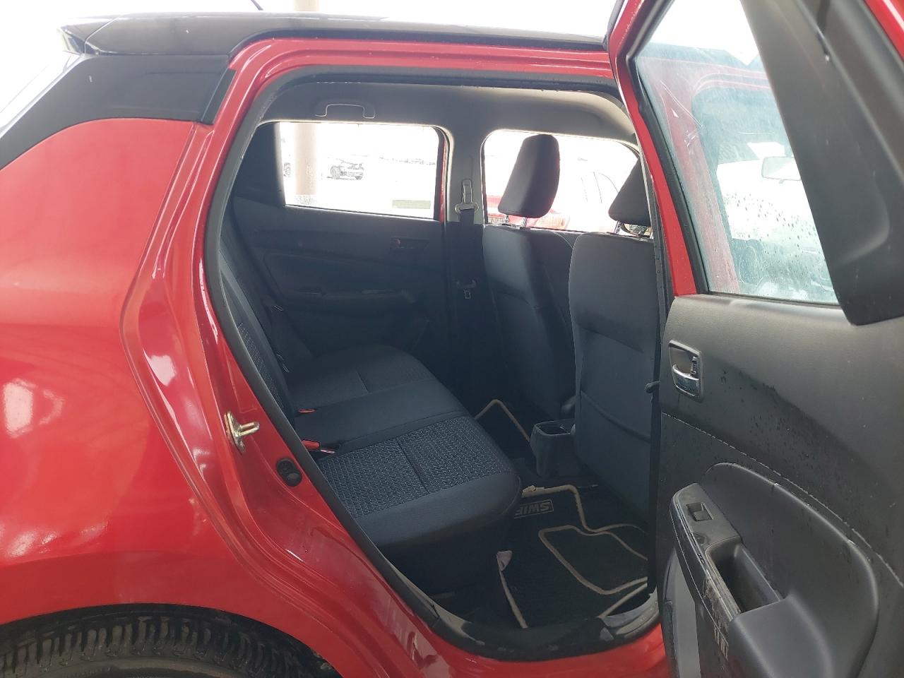 JS2ZC6C26P6400477 - 2023 Suzuki Swift - #52663325