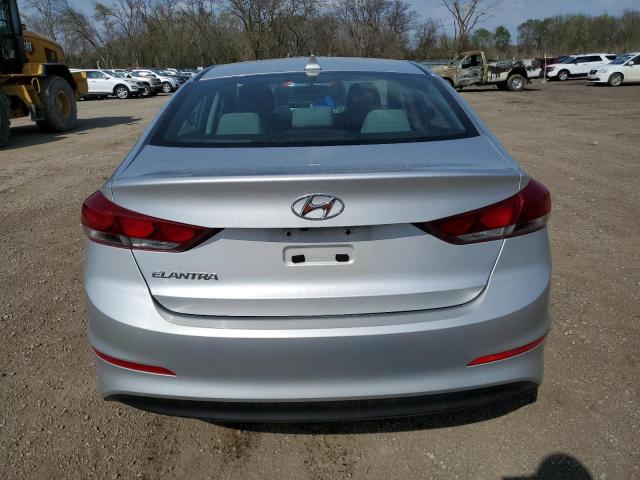  HYUNDAI ELANTRA 2018 Серебристый