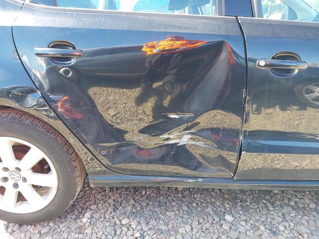2010 VOLKSWAGEN POLO SE TD