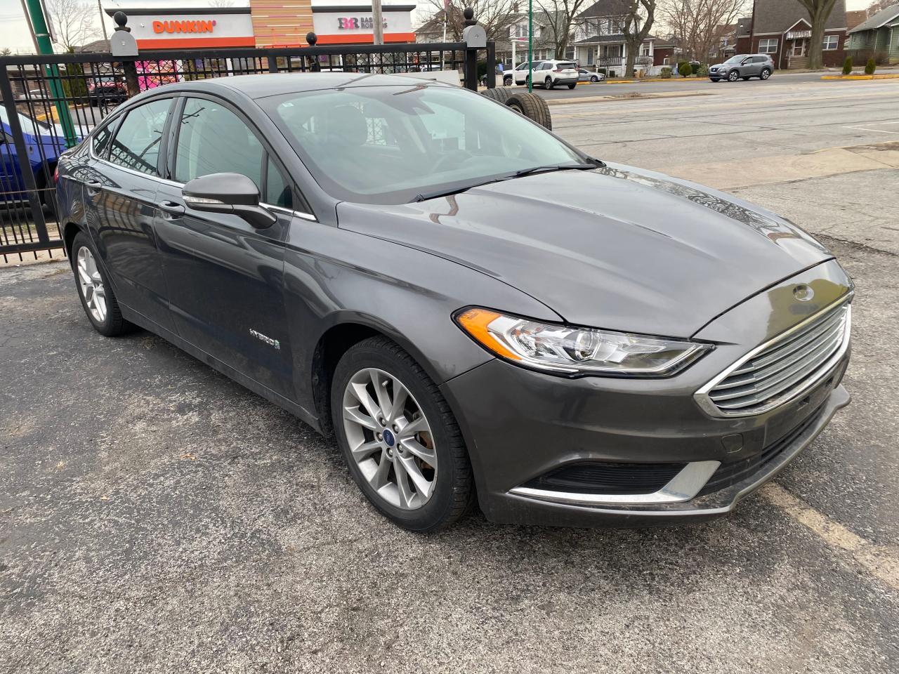 2017 Ford Fusion Se Hybrid for Sale in Dyer, IN - Minor Dent/Scratches