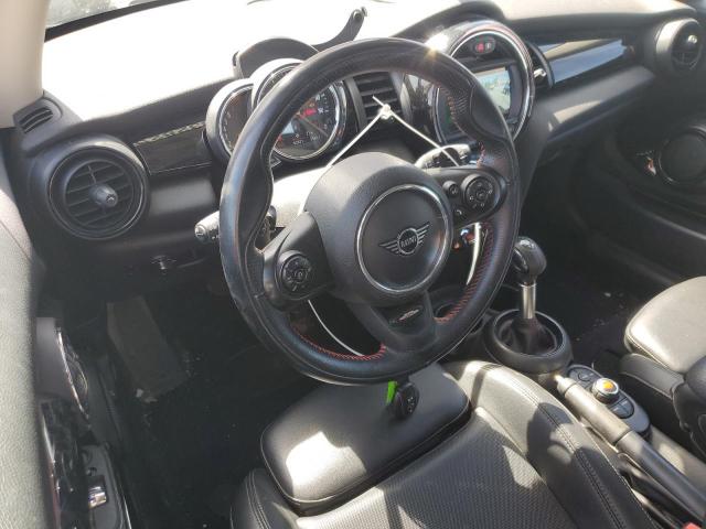  MINI COOPER 2019 Красный