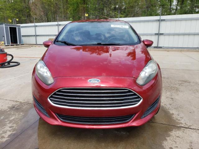 Sedans FORD FIESTA 2017 Red
