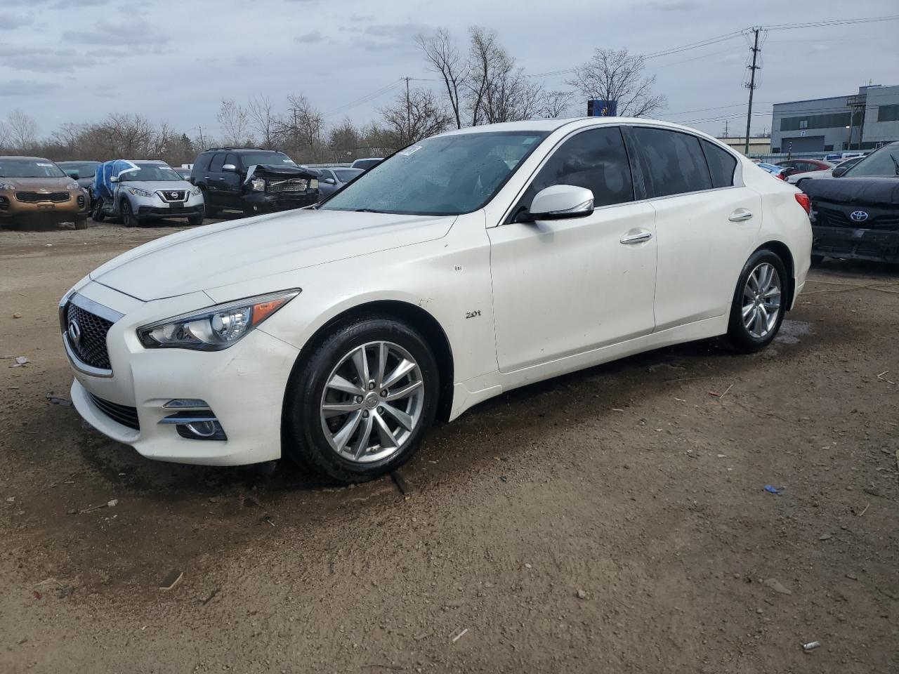 2016 Infiniti Q50 Base zu verkaufen in Chicago Heights, IL - Vandalism