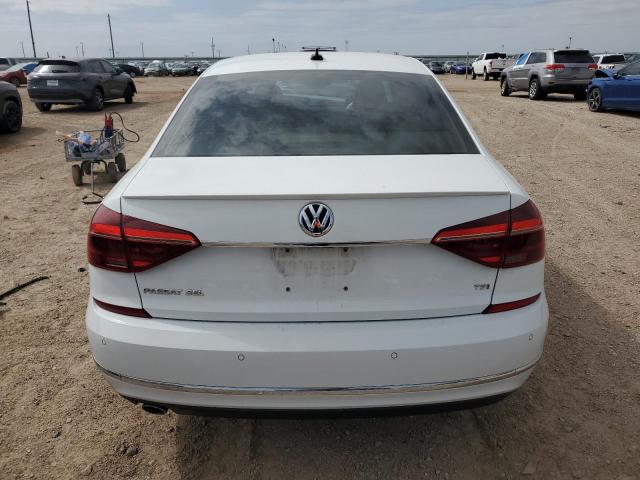  VOLKSWAGEN PASSAT 2018 Biały