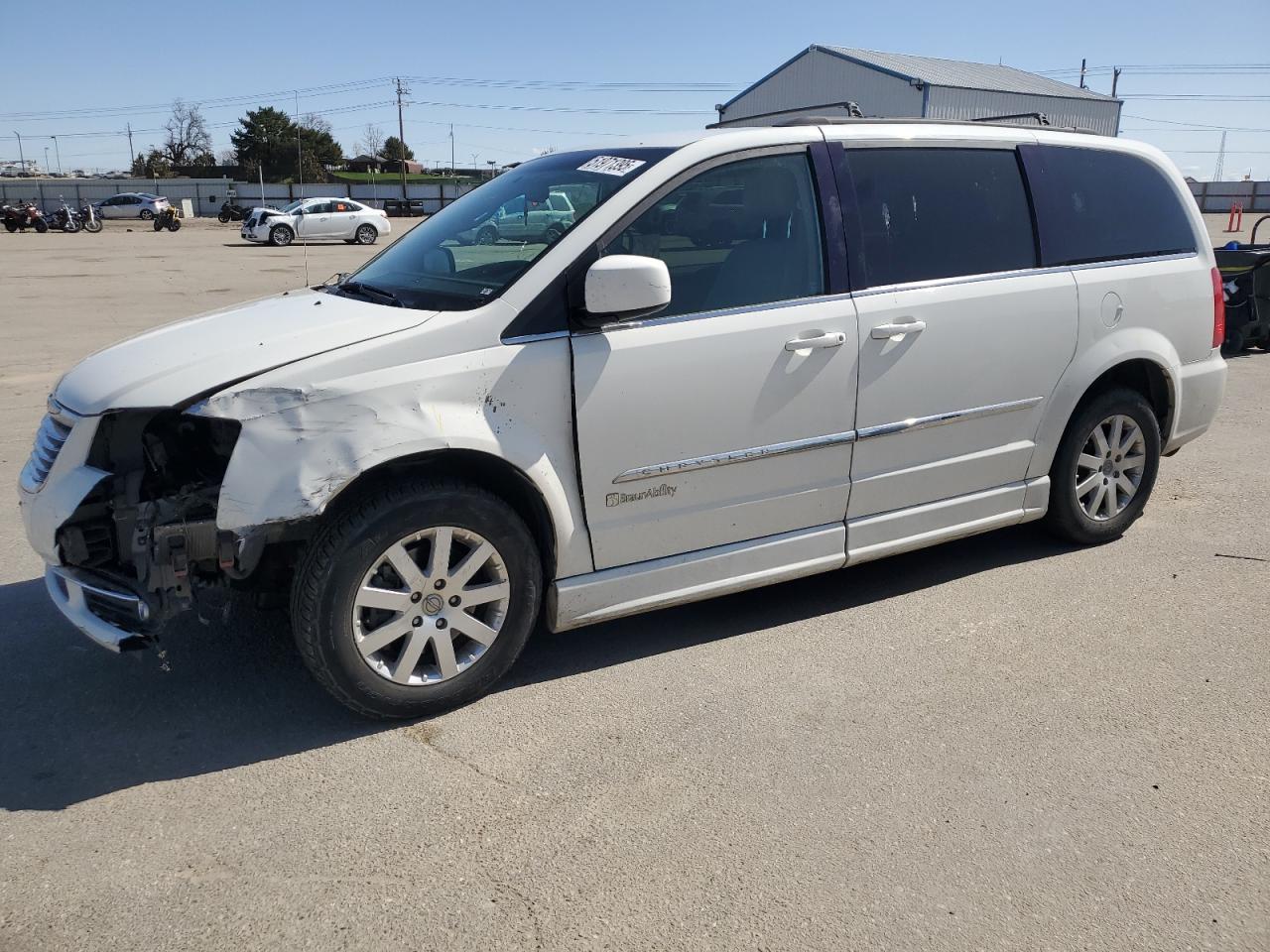 2013 Chrysler Town & Country Touring for Sale in Nampa, ID - Front End