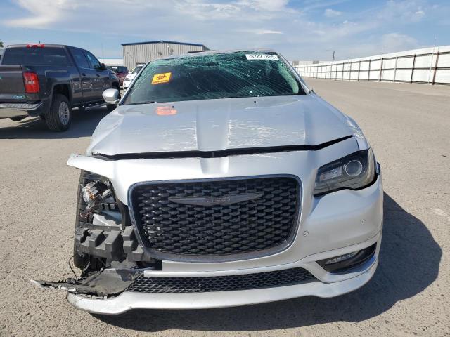  CHRYSLER 300 2021 Srebrny