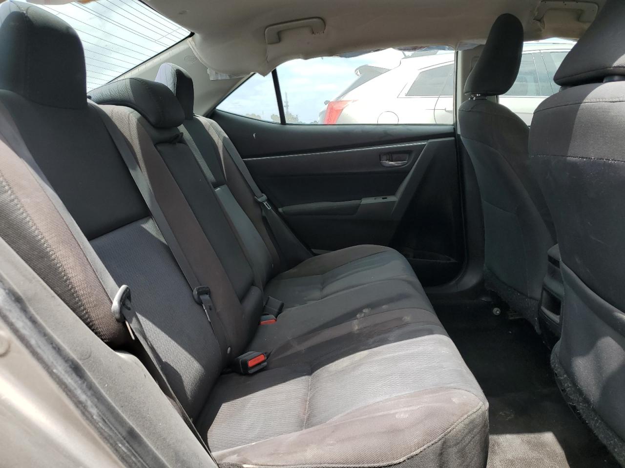 2018 Toyota Corolla L VIN: 5YFBURHE0JP794149 Lot: 55052775
