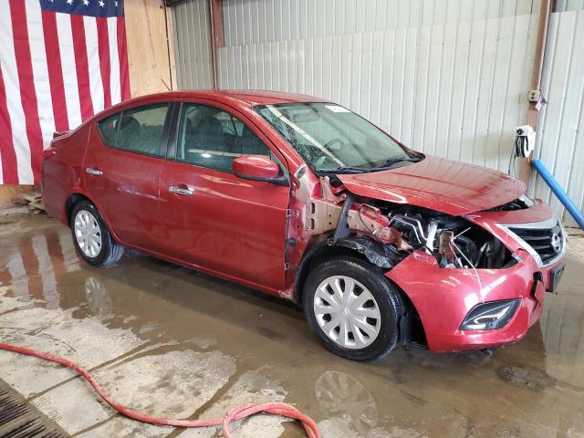  NISSAN VERSA 2019 Червоний