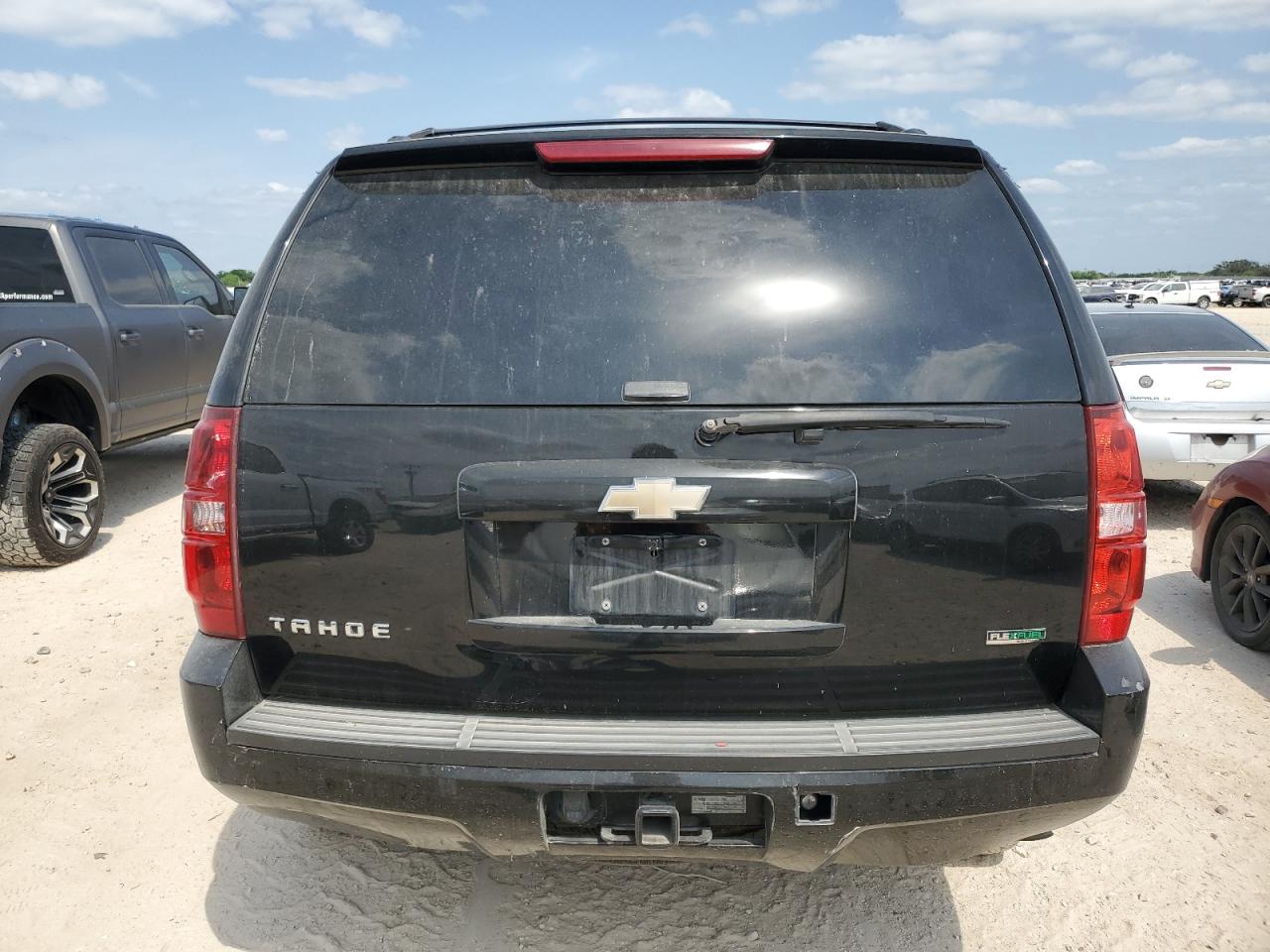 2011 Chevrolet Tahoe C1500 Ls VIN: 1GNSCAE02BR363467 Lot: 52591165