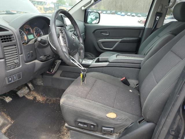 Pickups NISSAN TITAN 2015 Granatowy