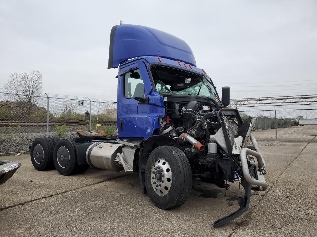 Moraine, OH에서 판매 중인 2025 Freightliner Cascadia 116 Semi Truck - Front End