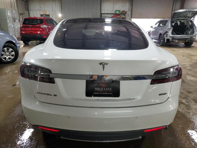  TESLA MODEL S 2015 Белый