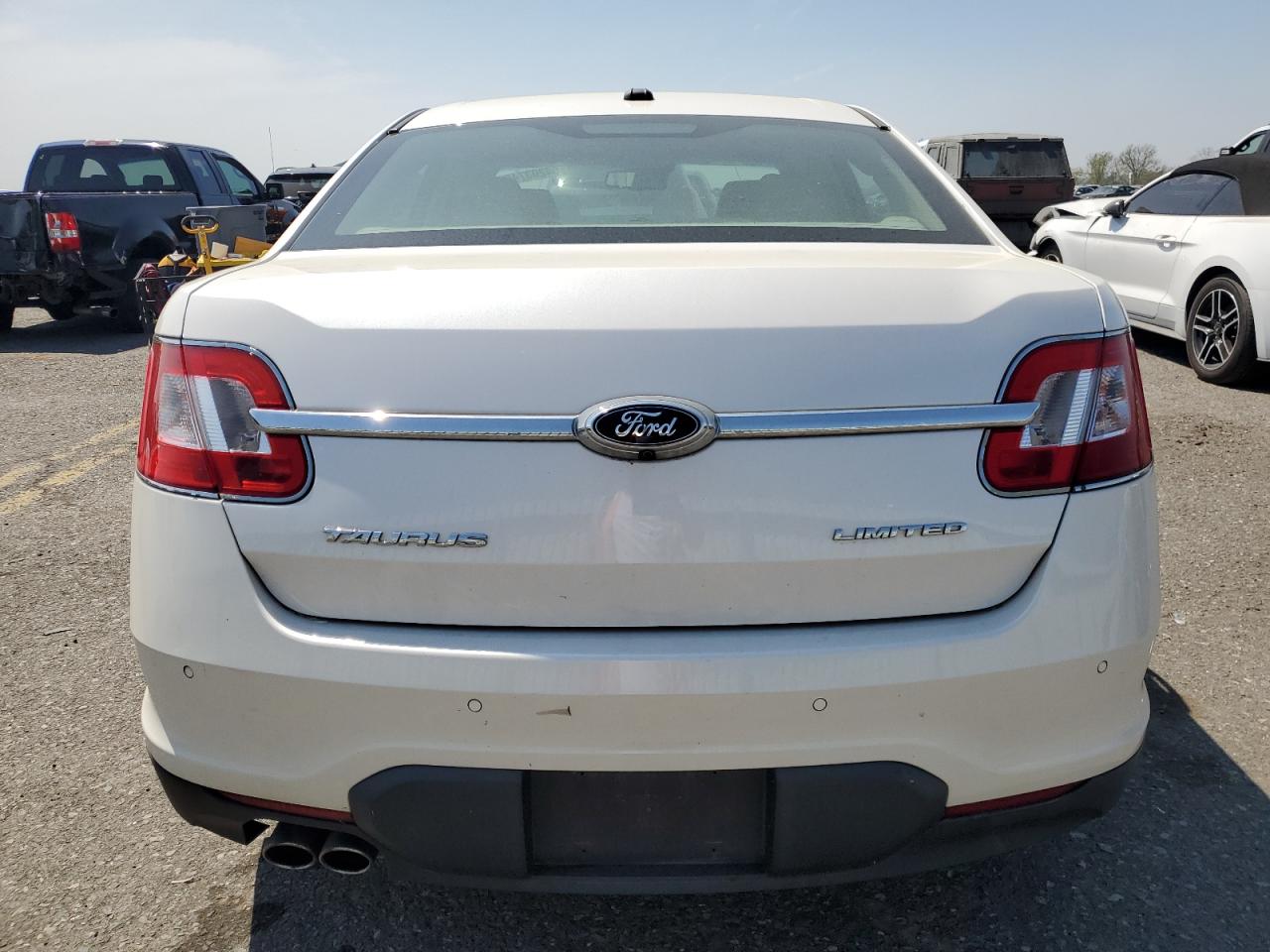2011 Ford Taurus Limited VIN: 1FAHP2FW7BG146997 Lot: 54203745