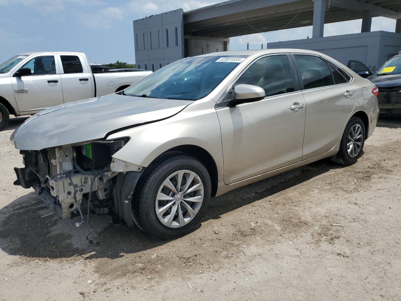 West Palm Beach, FL에서 판매 중인 2016 Toyota Camry Le - Front End