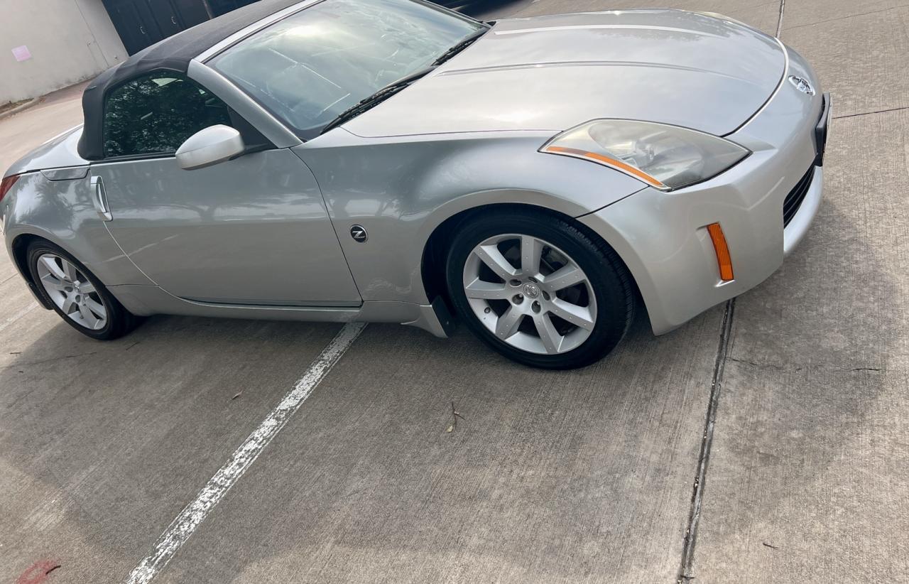 2005 Nissan 350Z Roadster for Sale in Grand Prairie, TX - Minor Dent/Scratches