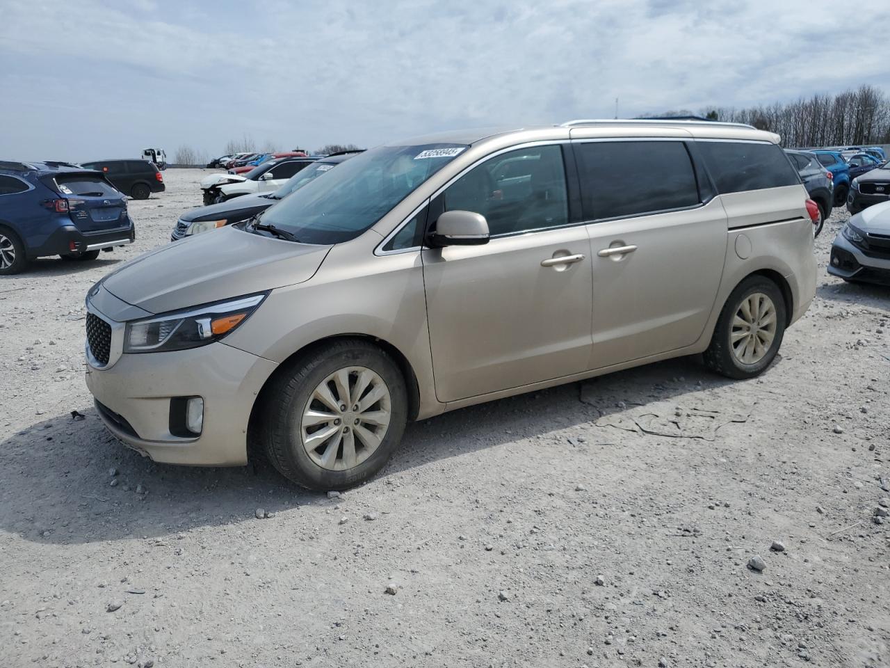 2016 Kia Sedona Ex للبيع في Wayland، MI - Rear End