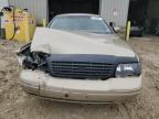 1999 Ford Crown Victoria  zu verkaufen in Columbia, MO - Front End