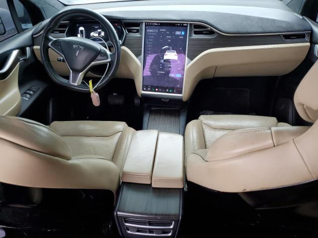 Паркетники TESLA MODEL X 2016 Белы