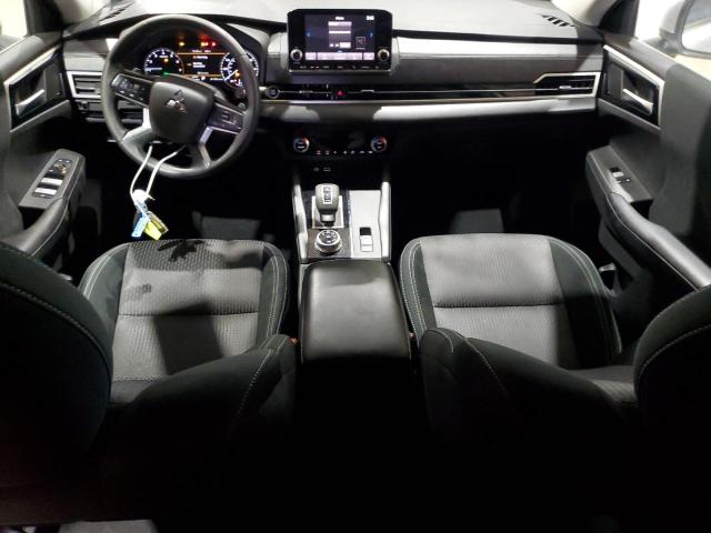  MITSUBISHI OUTLANDER 2022 Srebrny