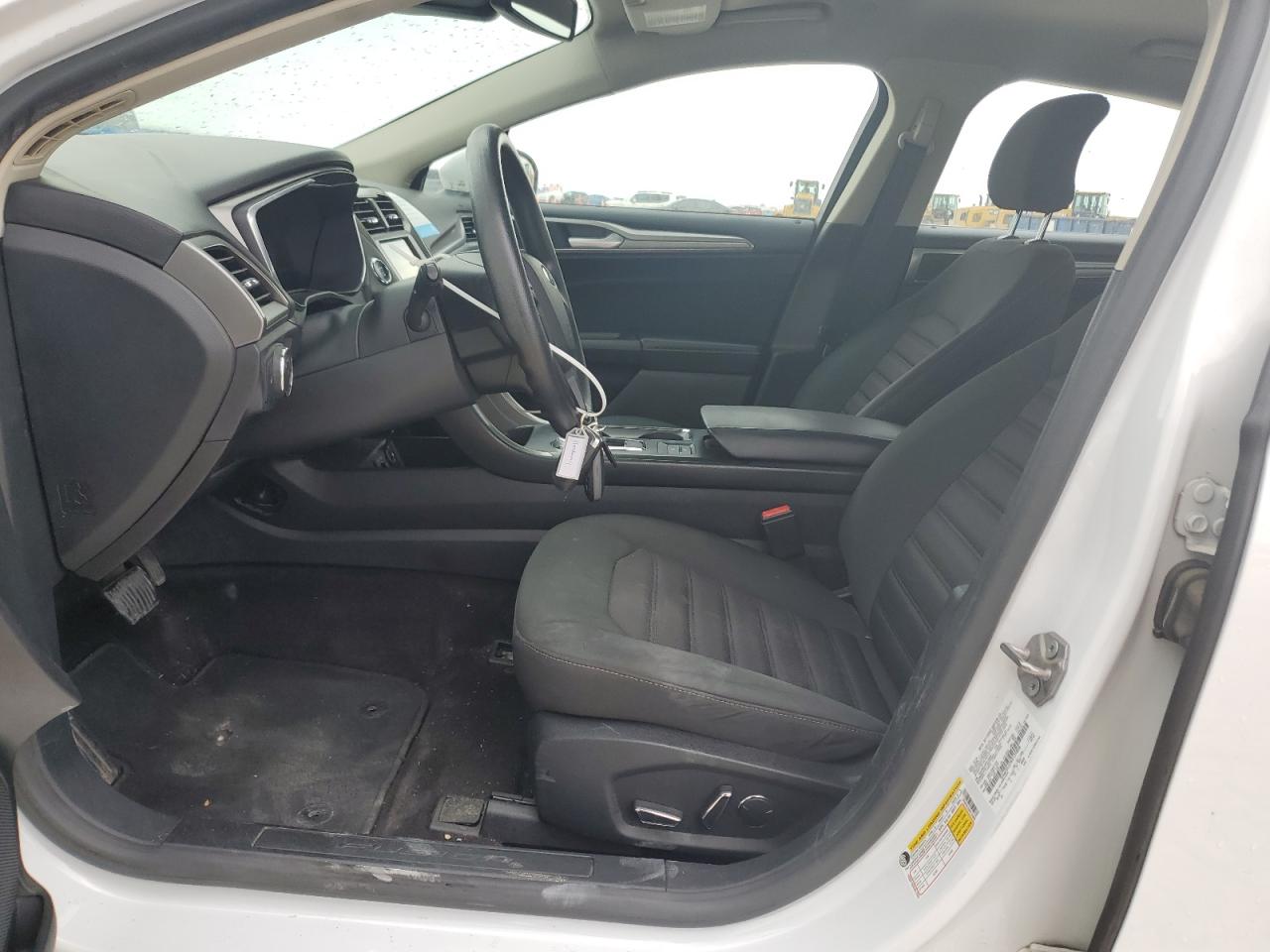 2019 Ford Fusion Se VIN: 3FA6P0LU3KR124888 Lot: 54043955