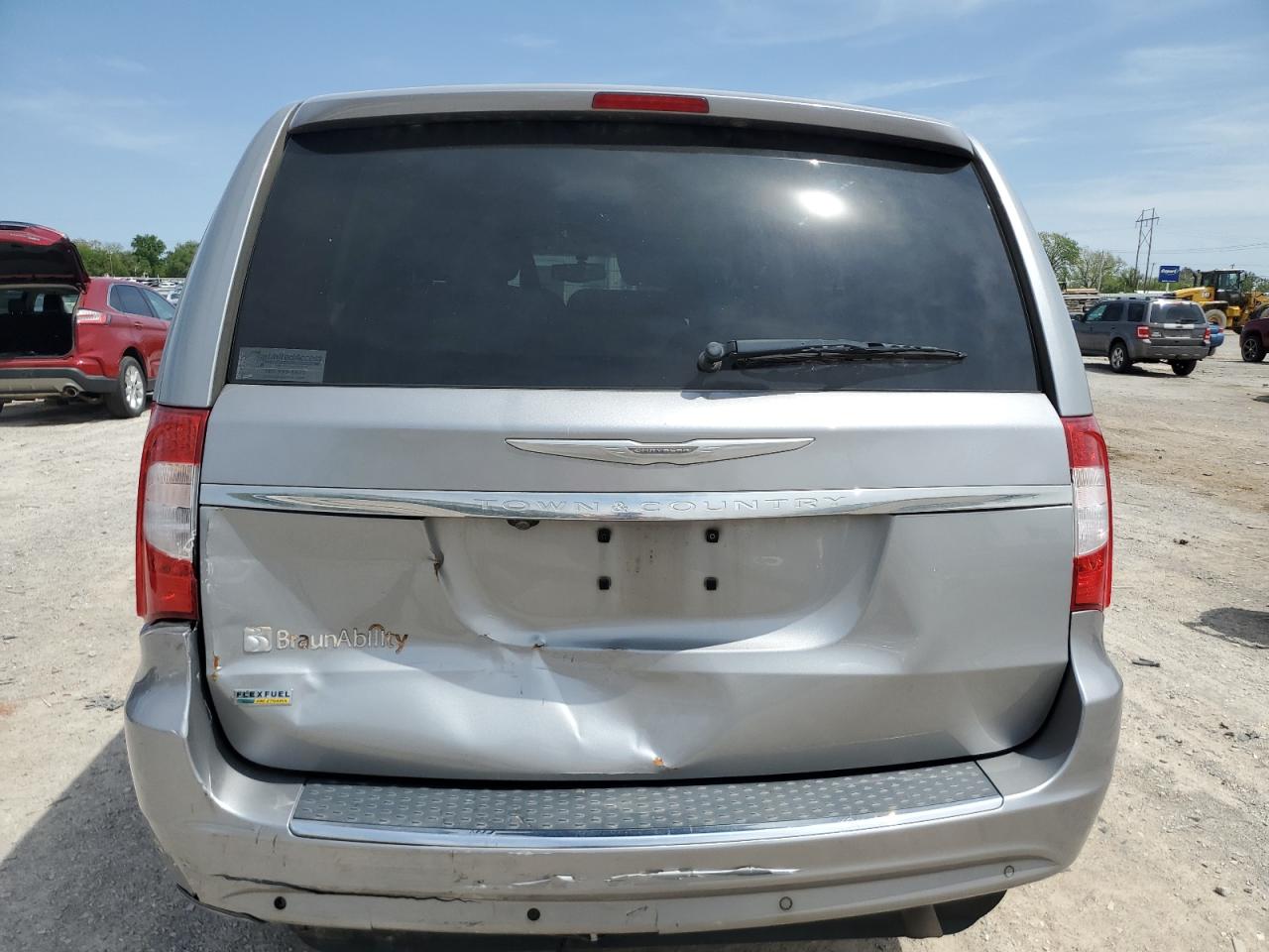 2015 Chrysler Town & Country Touring VIN: 2C4RC1BG2FR627327 Lot: 52947425