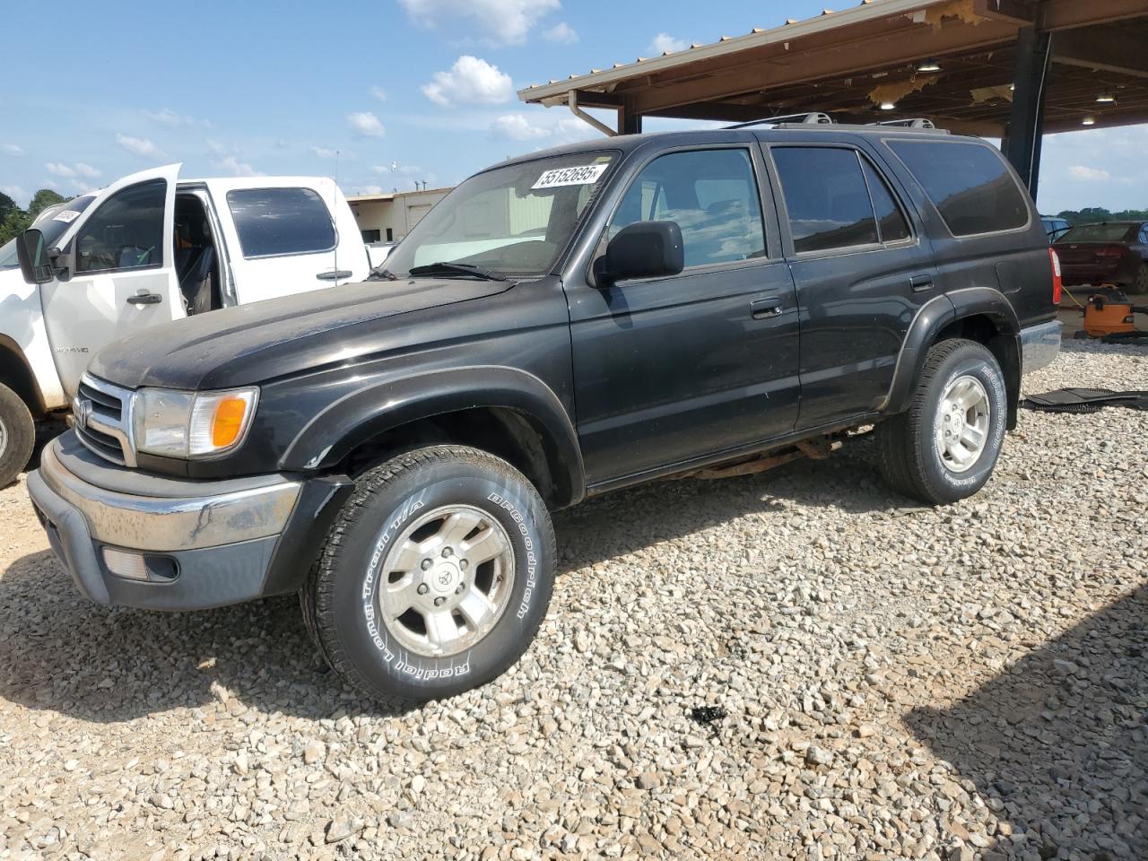 2000 Toyota 4Runner Sr5 for Sale in Tanner, AL - Minor Dent/Scratches