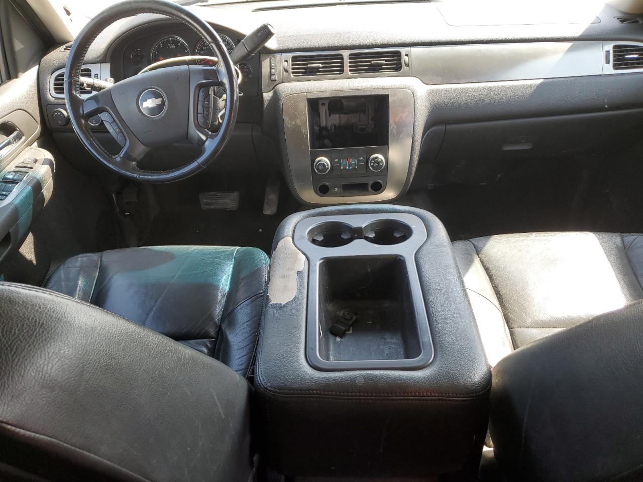2007 Chevrolet Suburban K1500 VIN: 1GNFK16327J305149 Lot: 51619145
