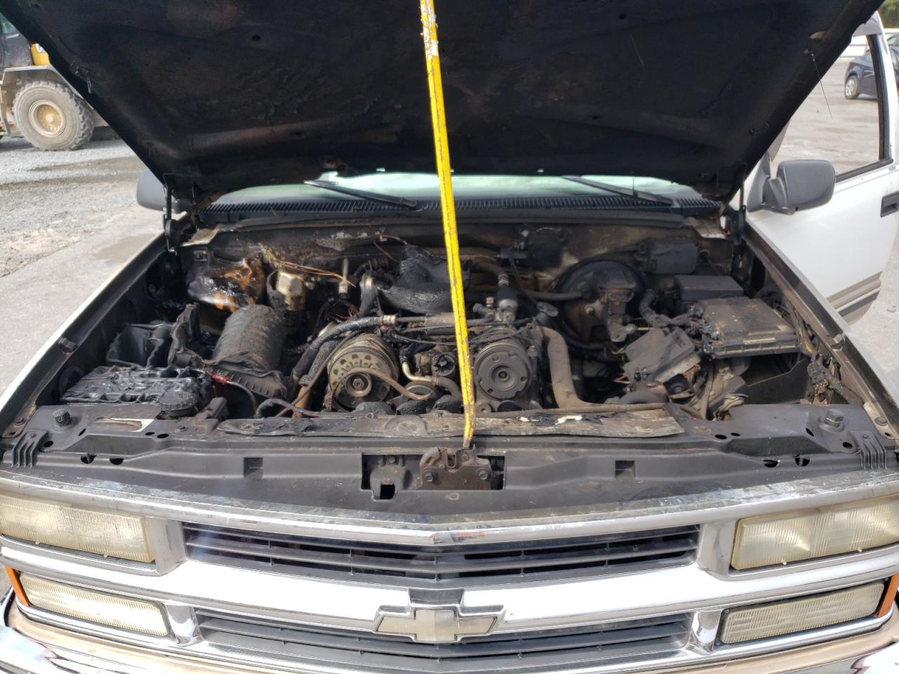 1998 Chevrolet Tahoe K1500 VIN: 1GNEK13R7WJ348565 Lot: 53375725