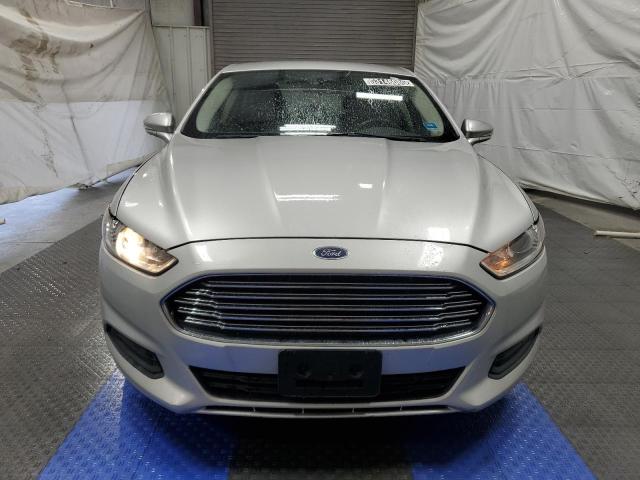 Sedans FORD FUSION 2016 Srebrny