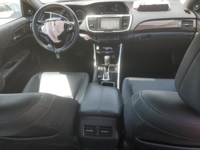 Седани HONDA ACCORD 2016 Сріблястий
