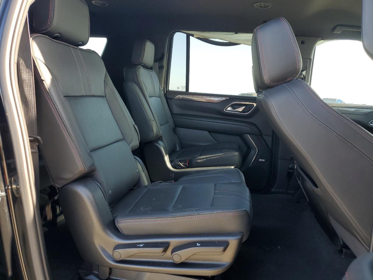 2022 Chevrolet Suburban K1500 Rst VIN: 1GNSKEKD0NR296633 Lot: 54446415