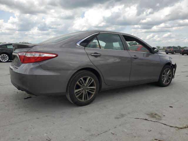 Sedans TOYOTA CAMRY 2017 Szary