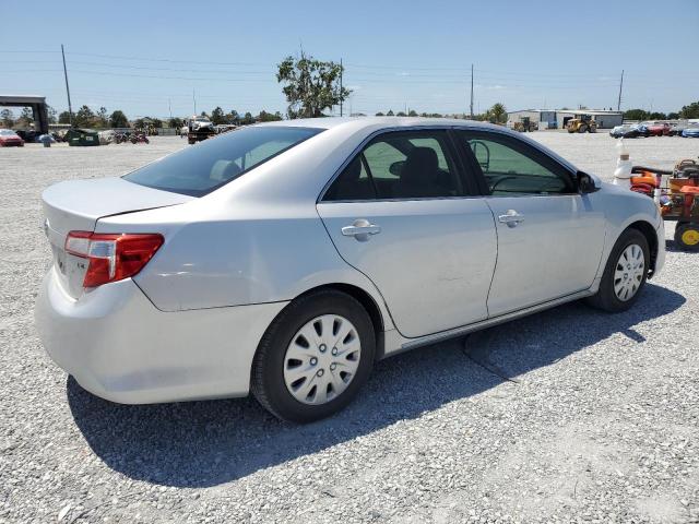  TOYOTA CAMRY 2012 Srebrny