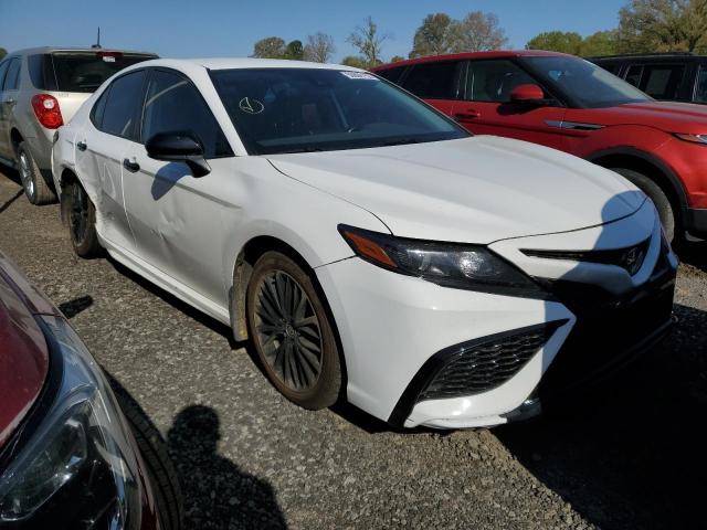  TOYOTA CAMRY 2021 Biały