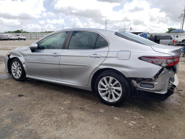  TOYOTA CAMRY 2021 Srebrny