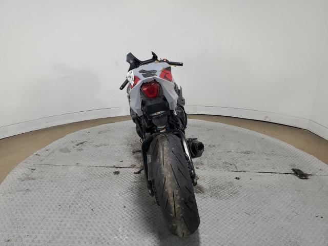 2022 SUZUKI GSX-R1000 