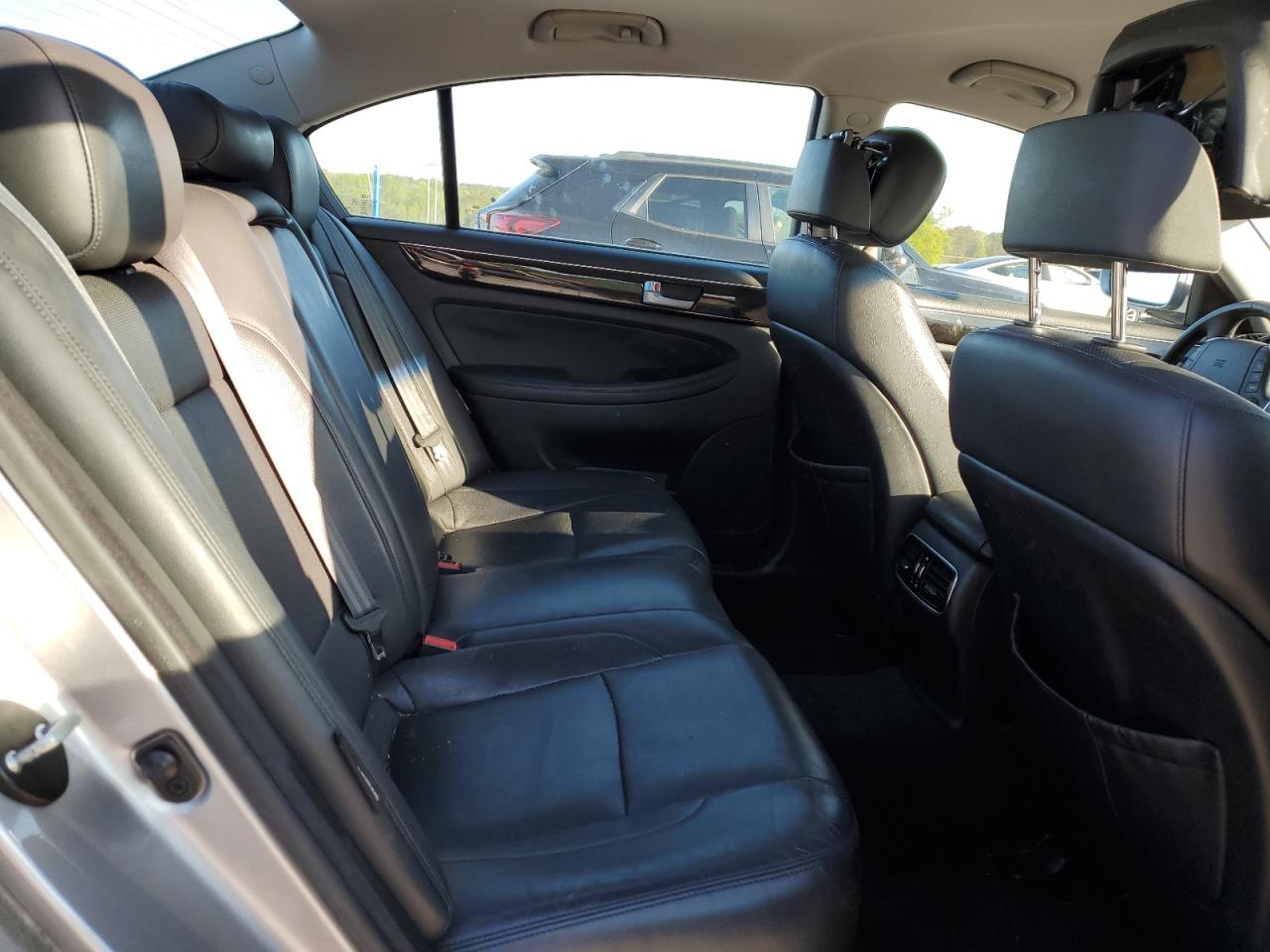 2013 Hyundai Genesis 3.8L VIN: KMHGC4DD9DU242578 Lot: 52395555