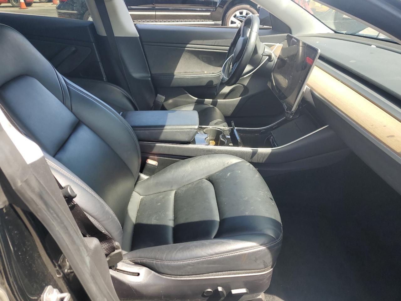 2019 Tesla Model 3 VIN: 5YJ3E1EA5KF304922 Lot: 51190485